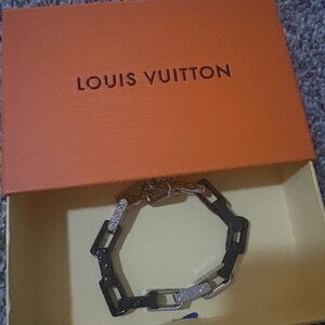 Louis Vuitton Black and Silver Chain Accessory